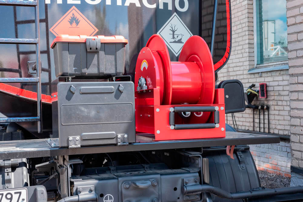 катушка топливная установлена на бензовоз.jpg катушка топливная установлена на бензовоз.jpg